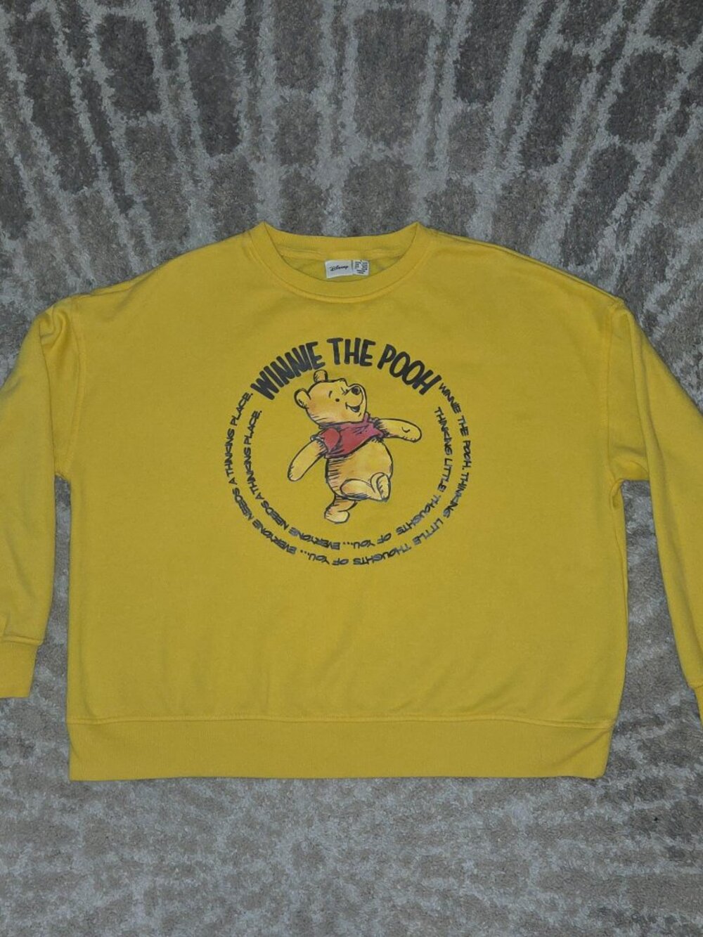 Disney Winnie the Pooh Sweatshirt Size L